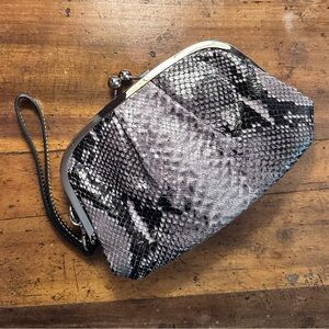 Coach Black/Gray Leather Snakeskin Kisslock Wristlet - Coin Purse / Wallet